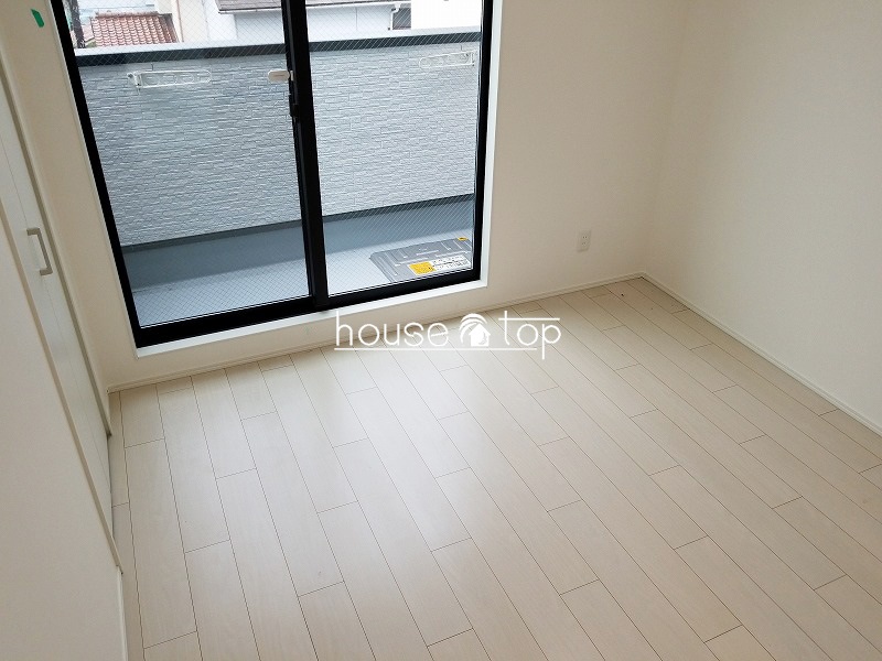 居室・リビング　日当たりの良い南面のお部屋ですよ♪