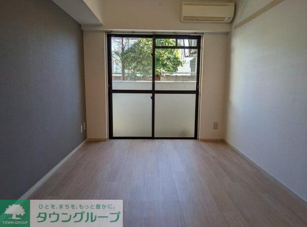 居室・リビング　お問合せはタウンハウジングまで♪