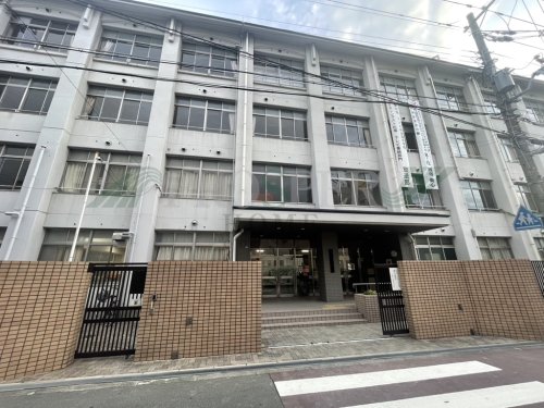 中学校　大阪市立桃谷中学校（中学校）まで523m