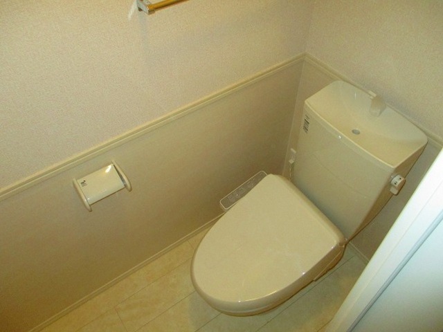 トイレ　温水洗浄暖房便座