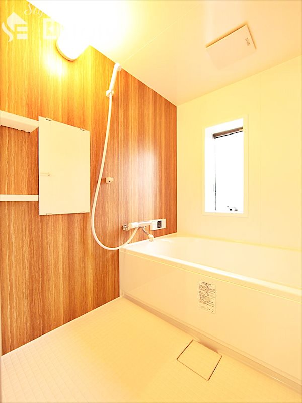 バス・シャワールーム　バスルーム