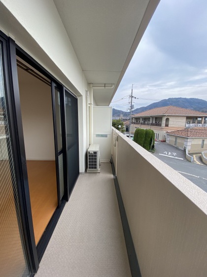 バルコニー　※別部屋の写真です