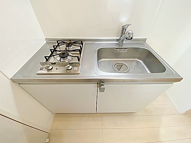 キッチン　退去前の為、室内写真は202号室のものになります