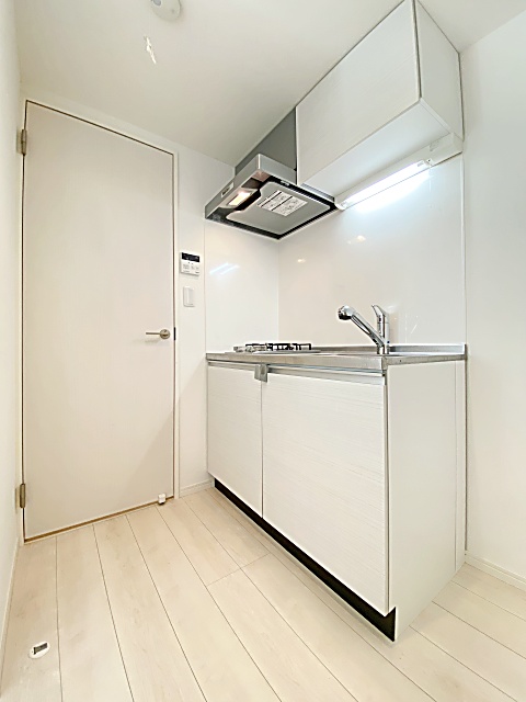 キッチン　退去前の為、室内写真は202号室のものになります