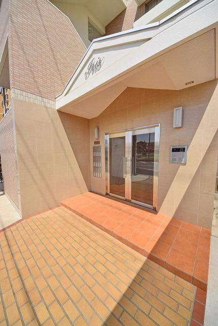 エントランス　★礼金なし・築浅物件★