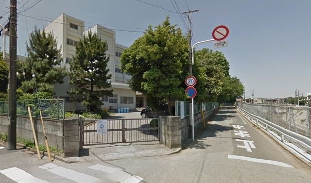 小学校　稲丘小学校（小学校）まで847m