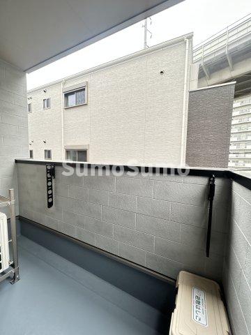 バルコニー　外からの目が気にならないバルコニーで洗濯物が干せます