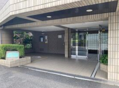 エントランス　清潔なエントランスです