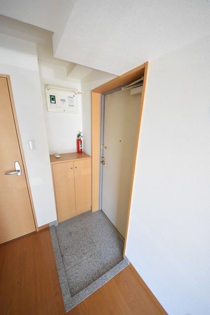 玄関　シューズボックス完備