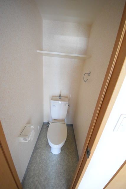 トイレ　バストイレ別