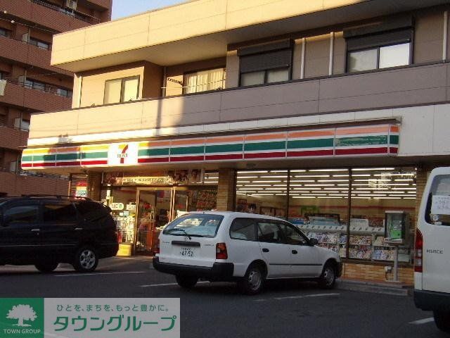 コンビニ　セブンイレブン（コンビニ）まで390m