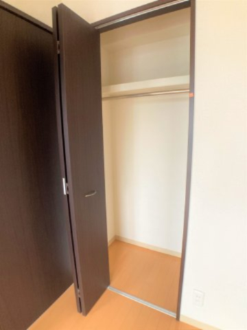 収納　別部屋同一間取りのお写真となります。