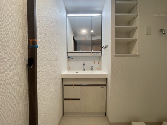 洗面設備　広い洗面スペース