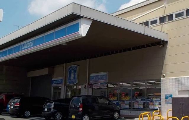 コンビニ　ローソン岡山幸町店（コンビニ）まで413m
