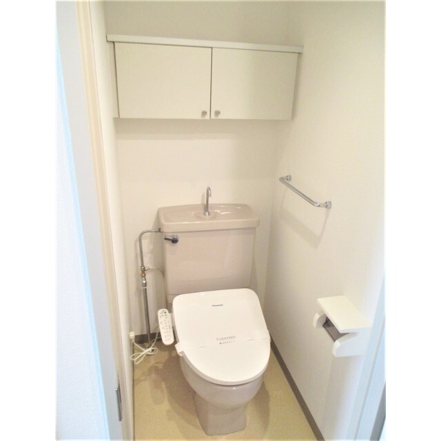 トイレ　温水洗浄機能便座（２３０８）