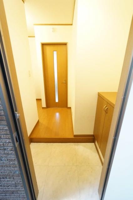 玄関　※同タイプの写真です。