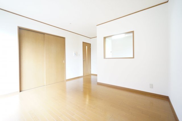 居室・リビング　※同タイプの写真です。