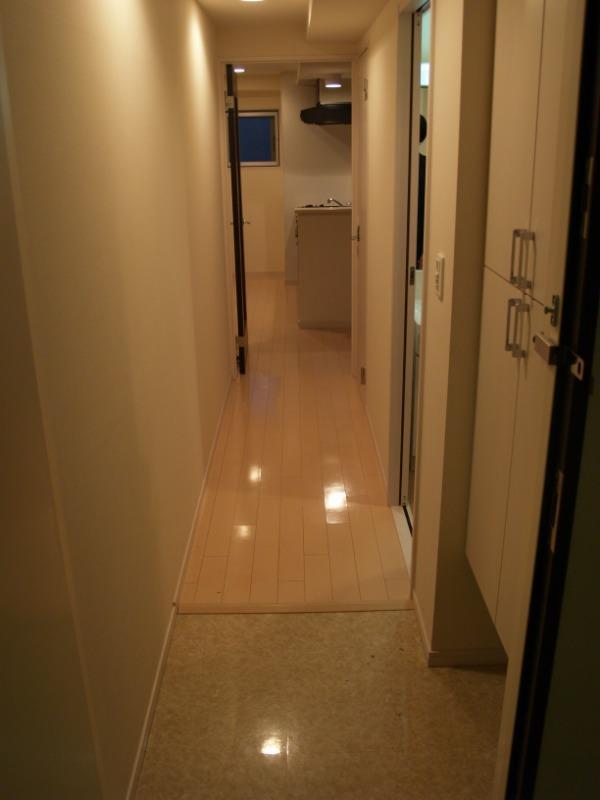 玄関　同施工会社施工物件の参考写真になります※現況優先