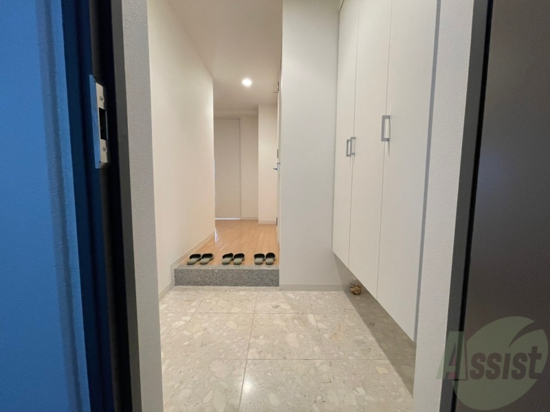 玄関　玄関です。白を基調としていて清潔感があります！