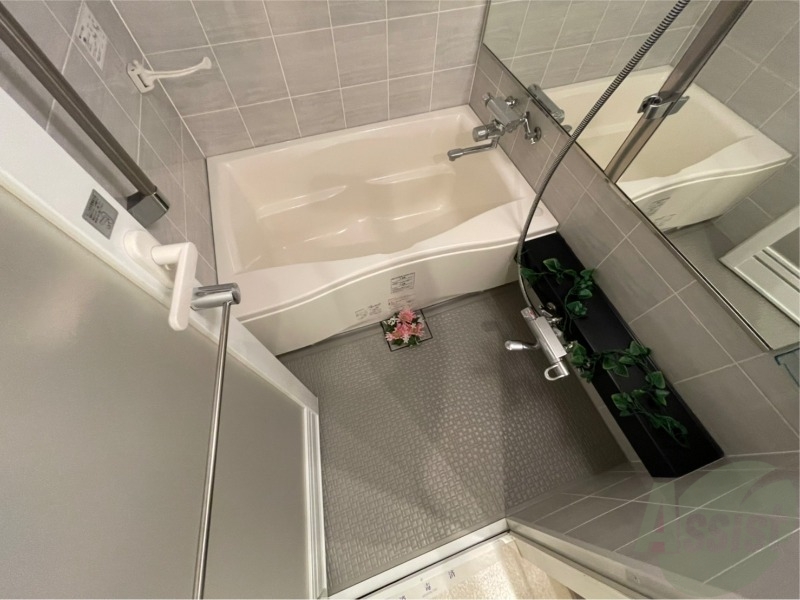 バス・シャワールーム　お風呂になります。一日の疲れを癒してくださいね。