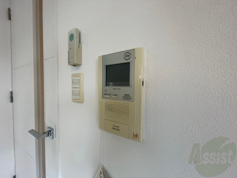 セキュリティ　ＴＶモニター付インターホンです。来客者の顔が見えるので安心！