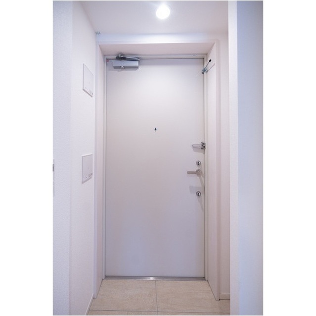 玄関　同タイプ写真　※現況優先