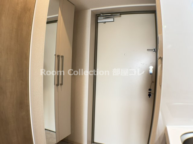 玄関　同物件他部屋写真 反転の場合有現況優先