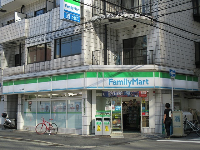 コンビニ　ファミリーマート西天満店（コンビニ）まで382m