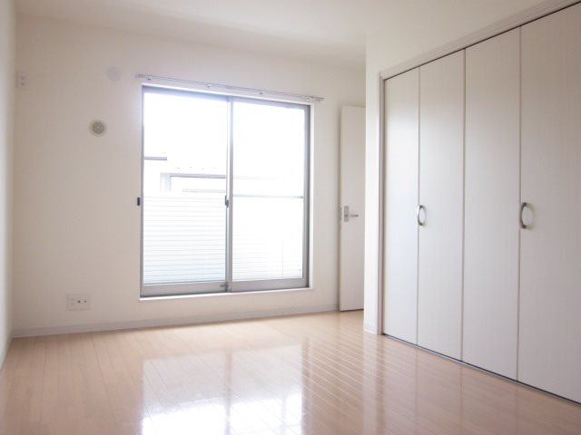 その他部屋・スペース　洋室8帖、収納ばっちり♪