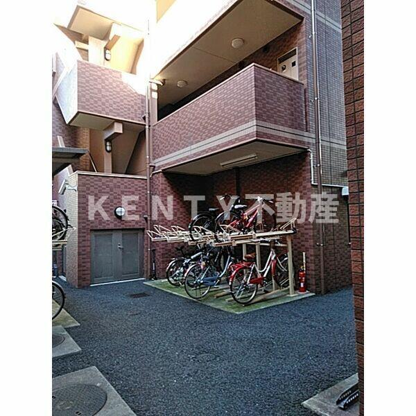 その他共有部分　建物裏側駐輪場