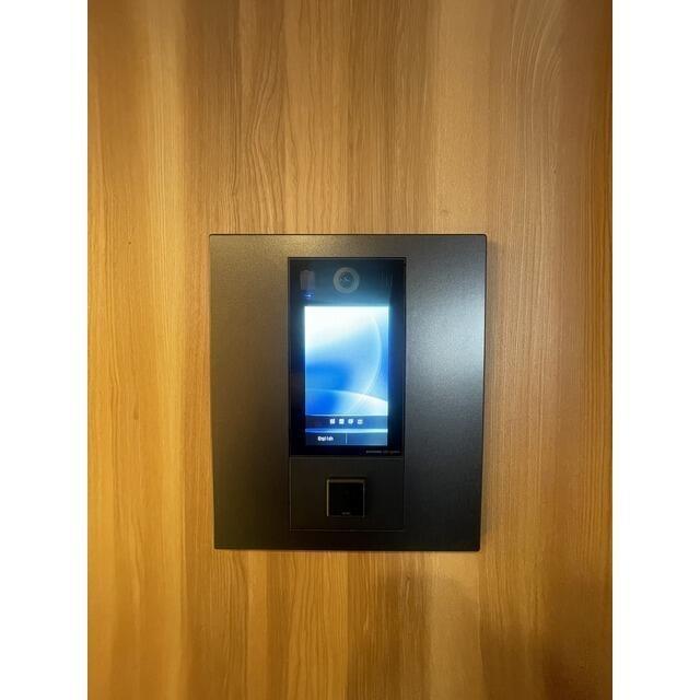 ロビー　オートロック?