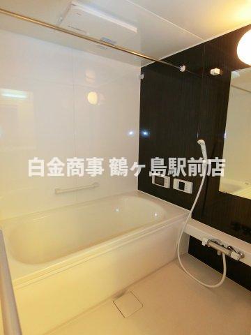 バス・シャワールーム　同じ間取りの反転タイプの写真になります。