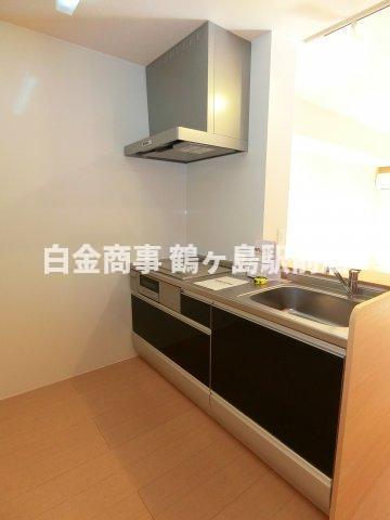 キッチン　同じ間取りの反転タイプの写真になります。