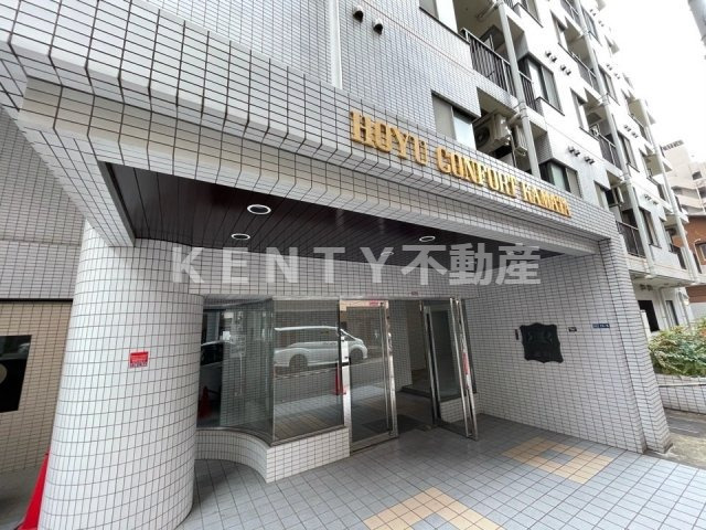 エントランス　建物の内部です