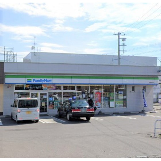 コンビニ　ファミリーマート函館美原店（コンビニ）まで417m