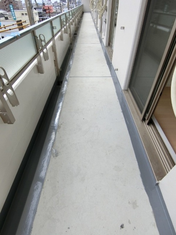 バルコニー　図面と現状に相違がある場合には現状を優先