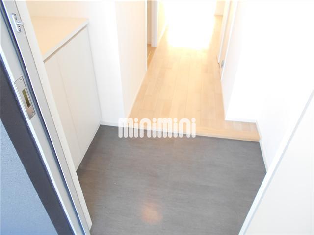 玄関　下駄箱付きの玄関