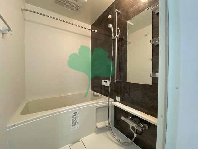 バス・シャワールーム　清潔感のある浴室です！