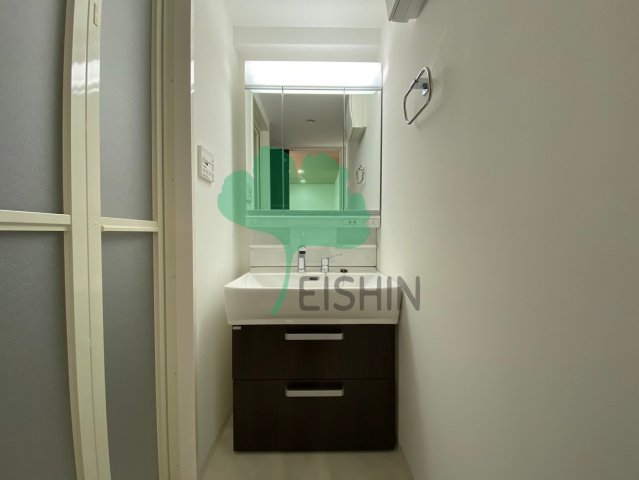 洗面設備　シンプルで使いやすい洗面台です！