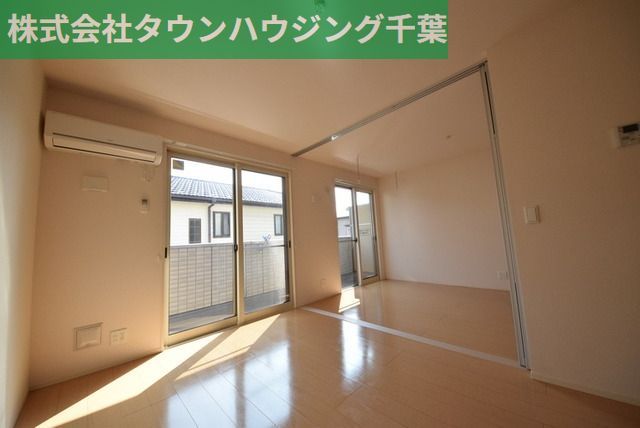 居室・リビング　イメージ。別号室写真です。