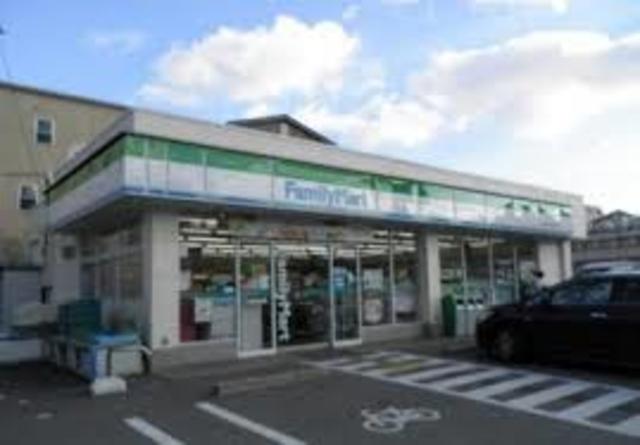 コンビニ　ファミリーマート西宮上甲子園五丁目店（コンビニ）まで183m