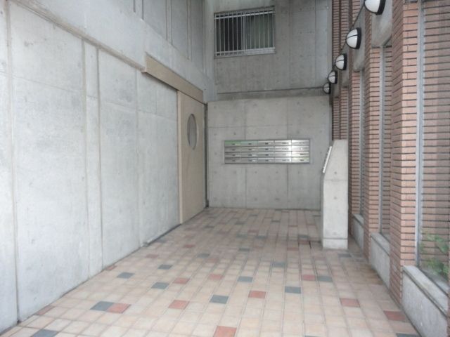 エントランス　♪オートロックで安心を掛ける♪