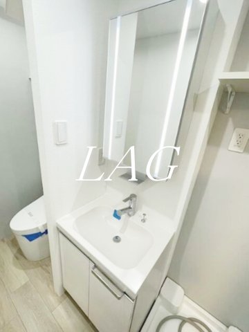 洗面設備　独立洗面台です。