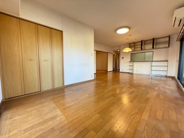 居室・リビング　居間です