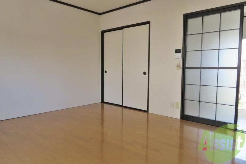 その他部屋・スペース　ベッドを置いても、十分なスペースがありそうですね。