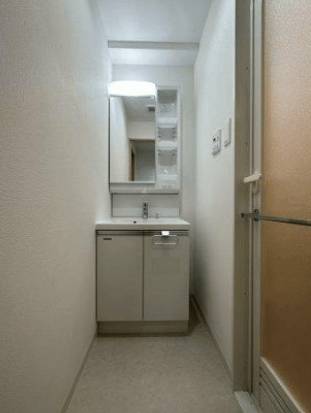洗面設備　※別間取り参考写真