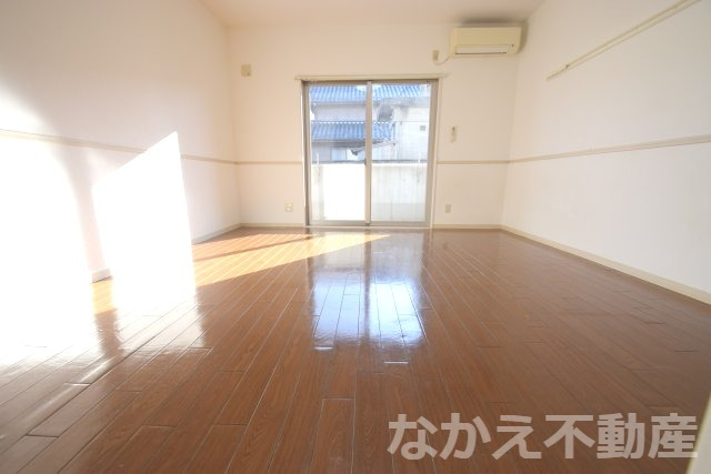 その他部屋・スペース　広くて明るい寝室