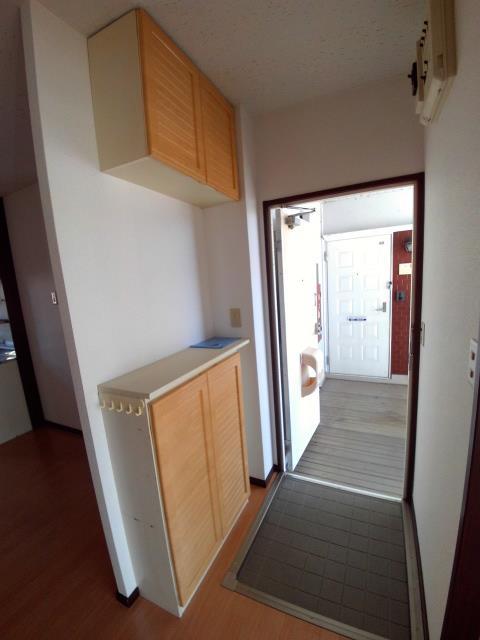 玄関　シューズボックス付きです♪