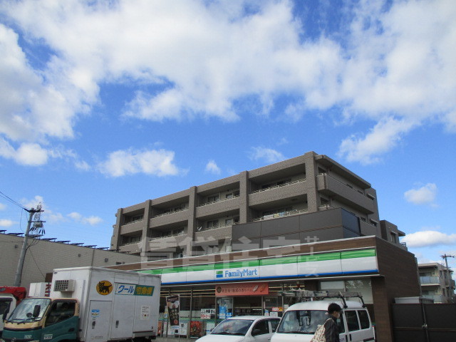 コンビニ　ファミリーマート　尼崎塚口町（コンビニ）まで196m
