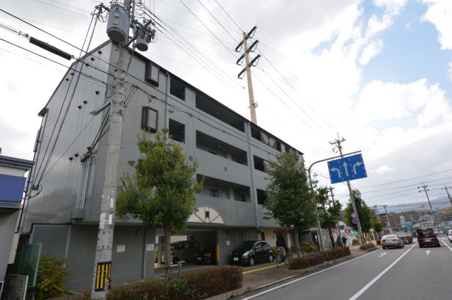 建物外観　安心のオートロック付き♪